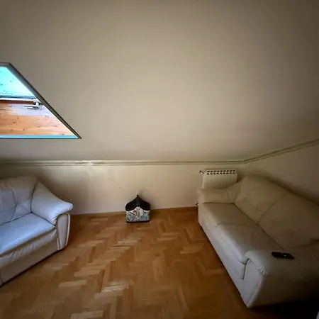 Anna's House *